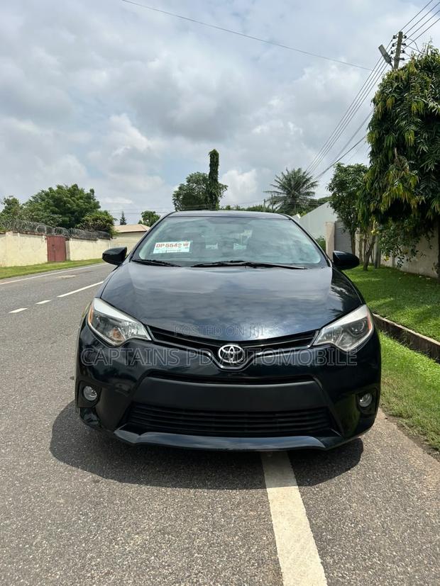 Toyota Corolla LE 4dr Sedan (1.8L 4cyl CVT) 2016 Black