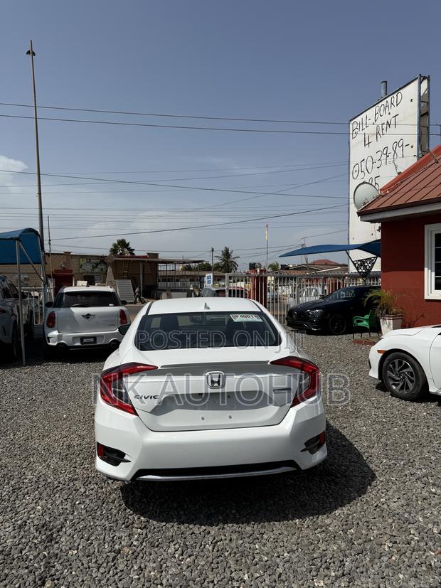 Honda Civic Touring Sedan 2019 White