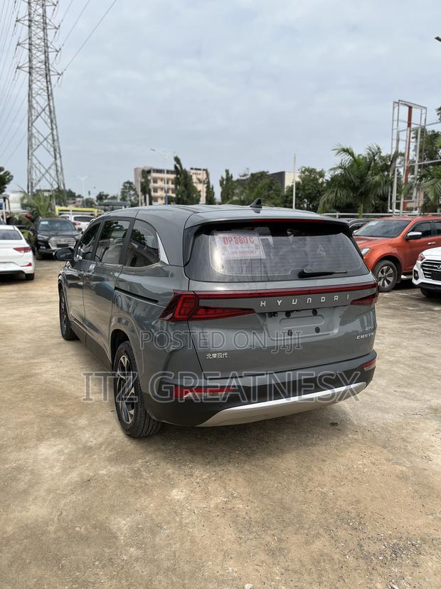 Hyundai Custin 2.0 Petrol FWD 2022 Gray