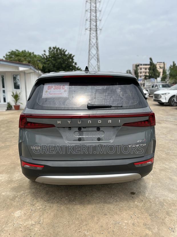 Hyundai Custin 2.0 Petrol FWD 2022 Gray
