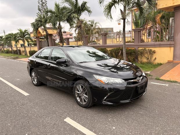 Toyota Camry SE 4dr Sedan (2.5L 4cyl 6A) 2017 Black