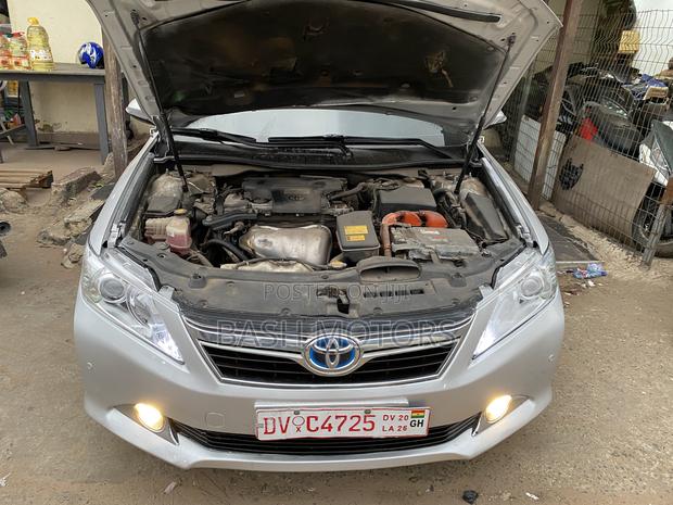 Toyota Camry Hybrid 2023 Silver