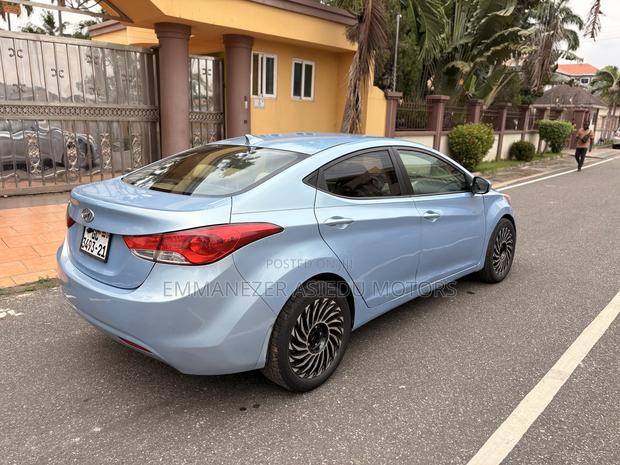 Hyundai Elantra GLS Sedan FWD (1.8L 4cyl 6A) 2013 Blue