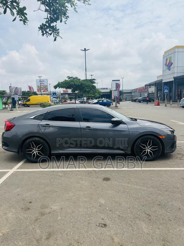 Honda Civic LX 4dr Sedan (2.0L 4cyl) 2017 Gray