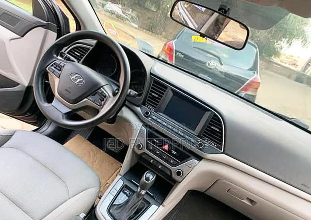 Hyundai Elantra 2017 Black