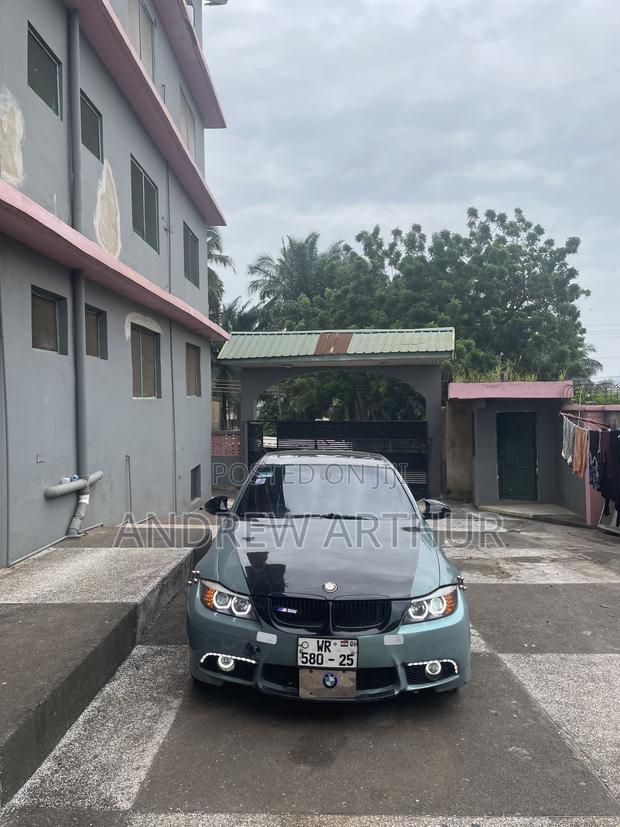 BMW 330i 2009