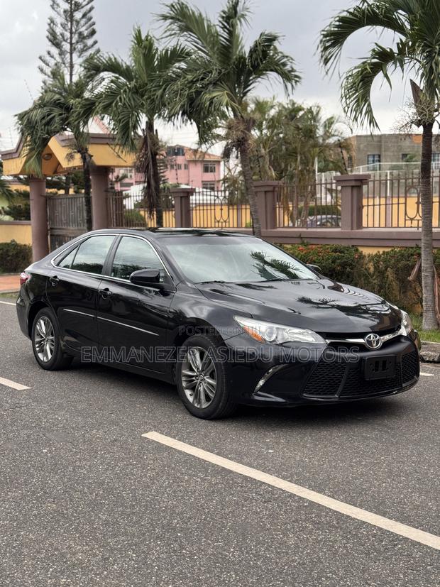 Toyota Camry SE 4dr Sedan (2.5L 4cyl 6A) 2017 Black