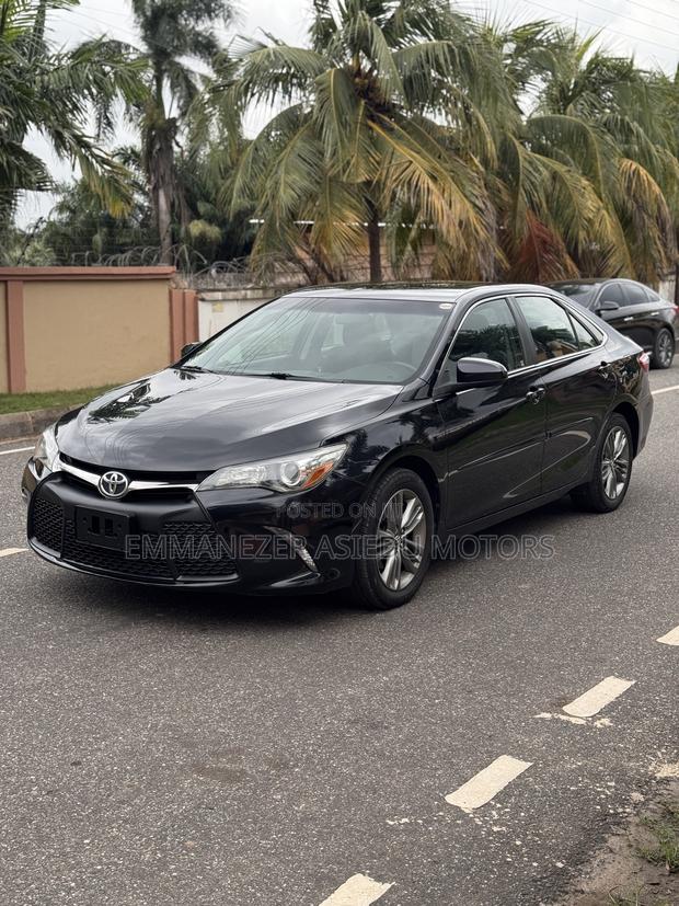 Toyota Camry SE 4dr Sedan (2.5L 4cyl 6A) 2017 Black