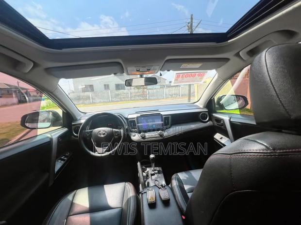 Toyota RAV4 2018 White