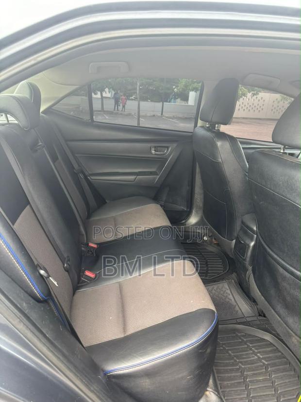 Toyota Corolla 2017 Silver