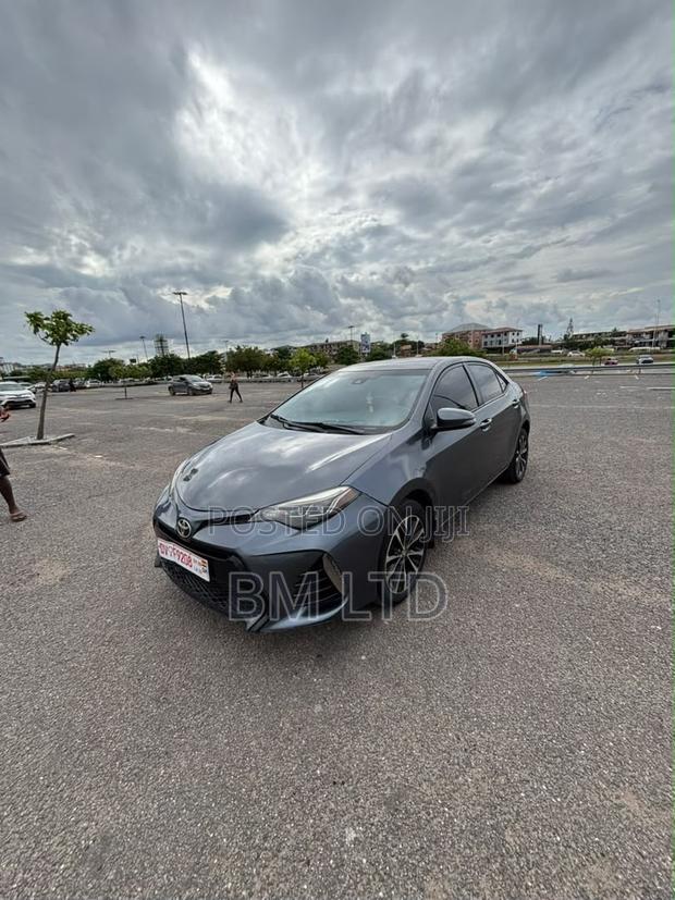 Toyota Corolla 2017 Silver