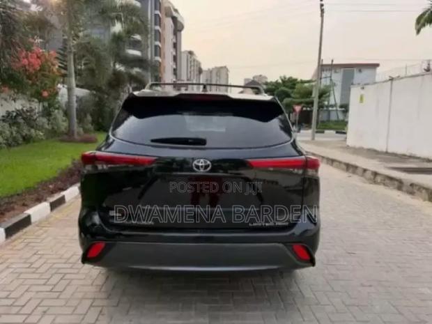 Toyota Highlander L 2021 Black