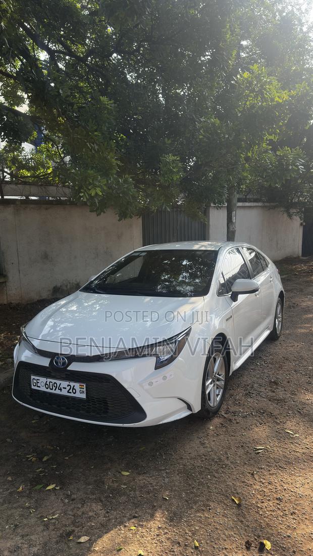 Toyota Corolla 2025 White
