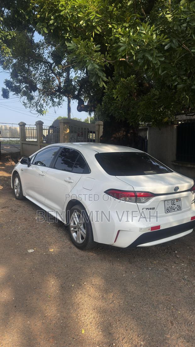 Toyota Corolla 2025 White