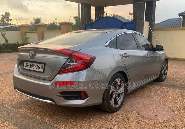 Honda Civic Touring Sedan 2019 Gray