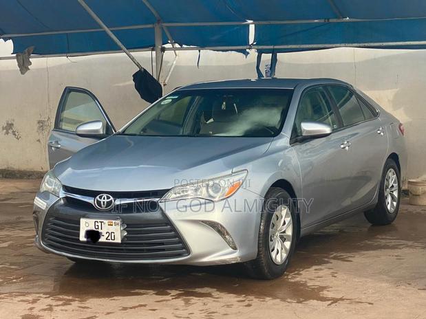 Toyota Camry 2015 Silver