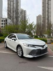 Toyota Camry 2018 White for sale