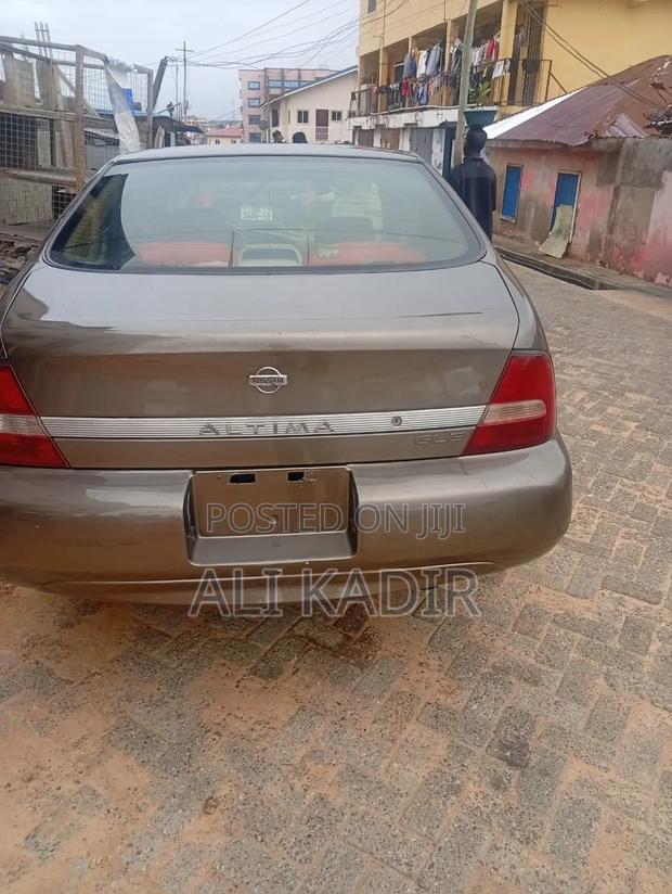 Nissan Altima 2013 Gold