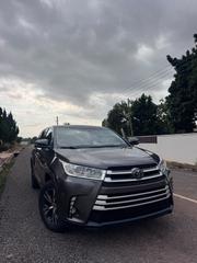 Toyota Highlander LE 4x2 (2.7L 4cyl 6A) 2018 Gray for sale