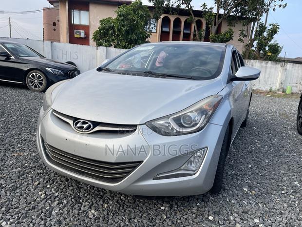 Hyundai Elantra Limited 4dr Sedan (1.8L 4cyl 6A) 2015 Silver
