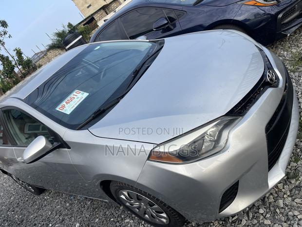 Toyota Corolla LE 4dr Sedan (1.8L 4cyl CVT) 2016 Silver