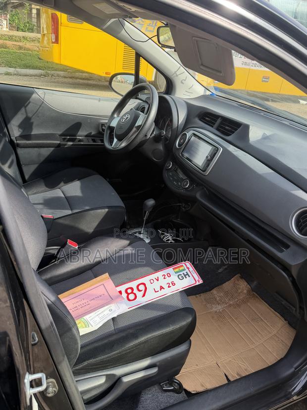 Toyota Vitz 1.3 AWD 3dr 2012 Black