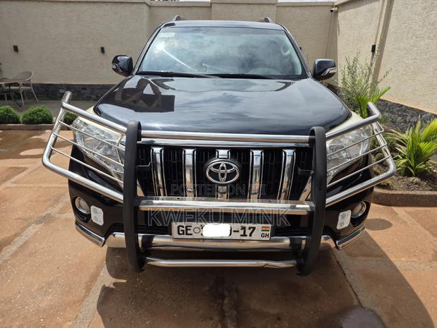 Toyota Land Cruiser Prado 2017 Black