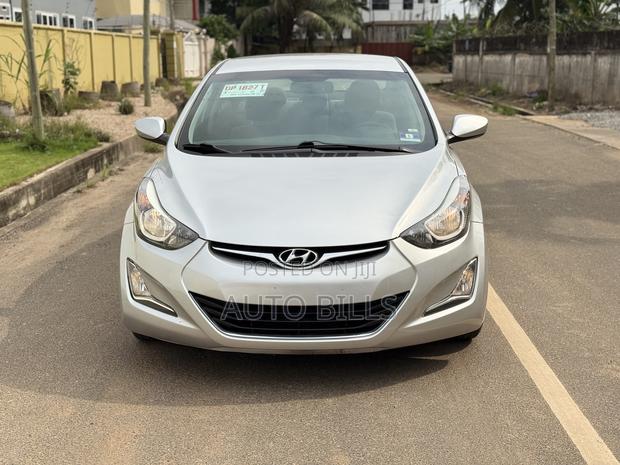 Hyundai Elantra SE 4dr Sedan (1.8L 4cyl 6M) 2015 Silver