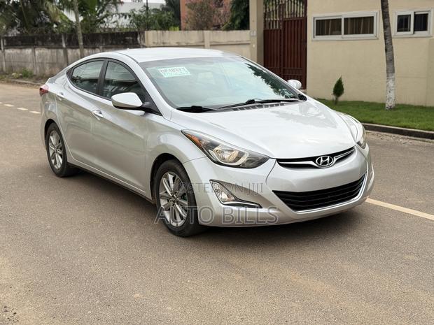 Hyundai Elantra SE 4dr Sedan (1.8L 4cyl 6M) 2015 Silver