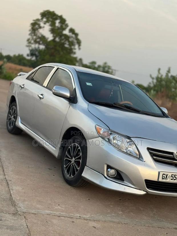 Toyota Corolla 2009 Silver