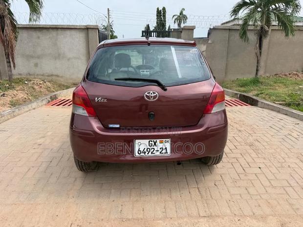 Toyota Vitz 2010 Burgundy