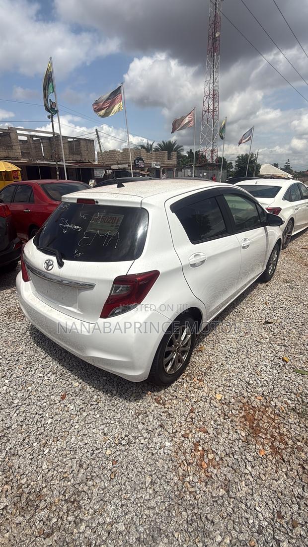 Toyota Vitz 2015 White