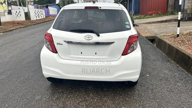 Toyota Vitz 2012 White