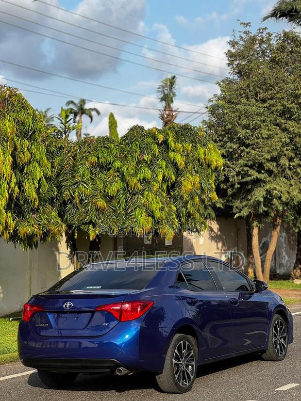 Toyota Corolla 2017 Blue