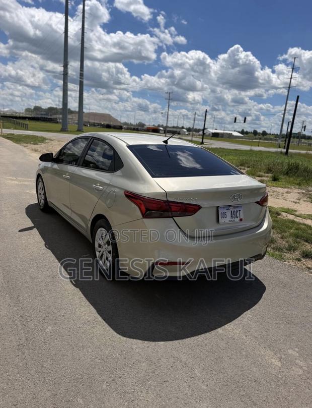 Hyundai Accent SEL 2018 Gold