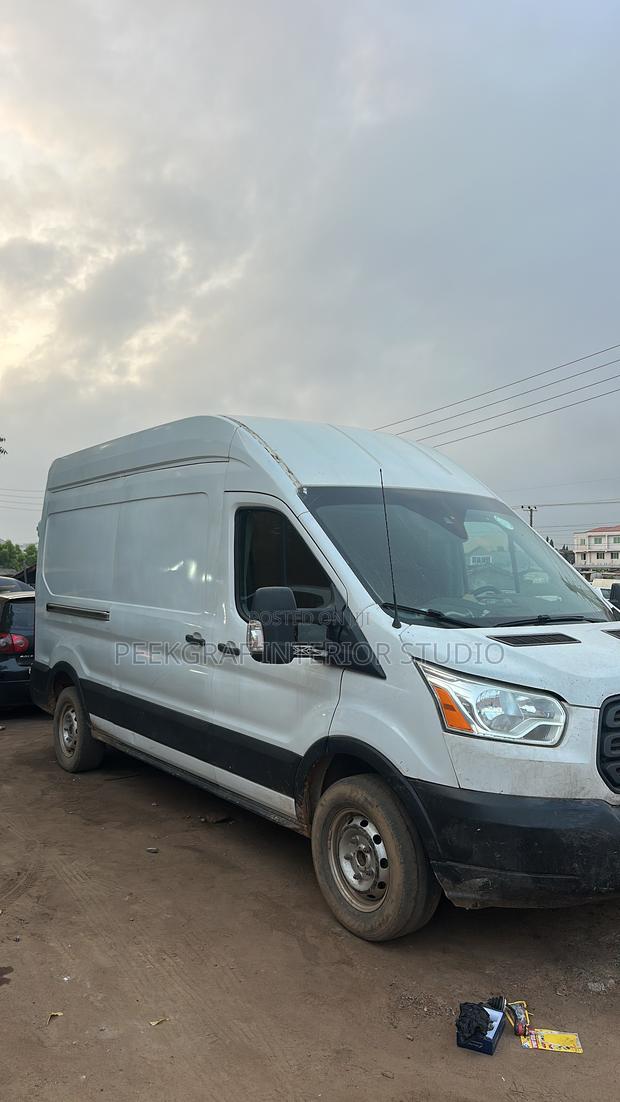 Ford Transit-350 2019 White