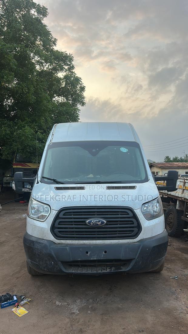 Ford Transit-350 2019 White