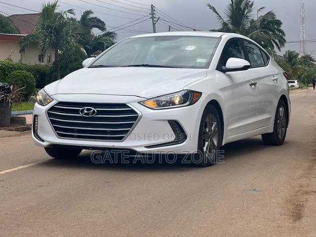 Hyundai Elantra 2018 White
