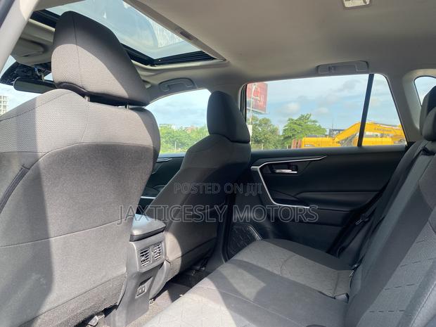 Toyota RAV4 XLE Premium AWD 2020 Black