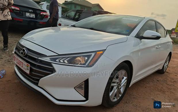 Hyundai Elantra 2019 White