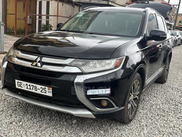 Mitsubishi Outlander SE 4dr SUV AWD (2.4L 4cyl CVT) 2014 Black