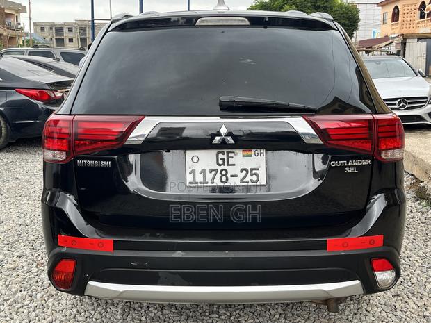 Mitsubishi Outlander SE 4dr SUV AWD (2.4L 4cyl CVT) 2014 Black