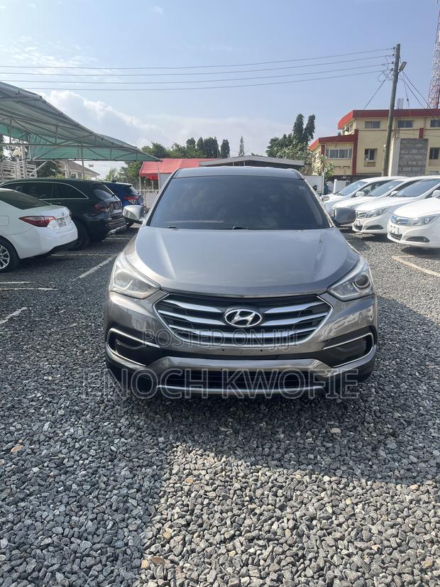 Hyundai Santa Fe 2017 Gray