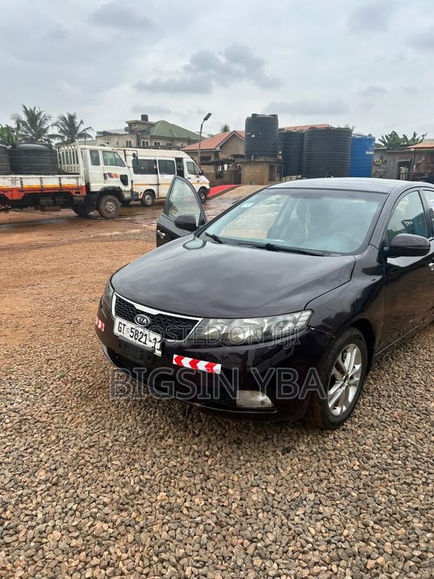 Kia Cerato 2011 Black