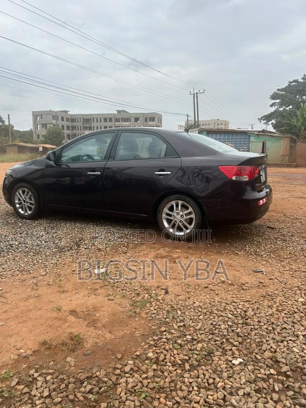 Kia Cerato 2011 Black