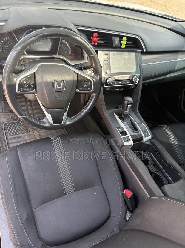 Honda Civic 2018 White