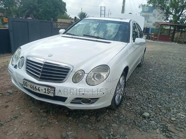Mercedes-Benz 220E 2005 White