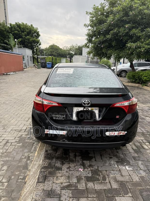 Toyota Corolla L 4dr Sedan (1.8L 4cyl 4A) 2015 Black