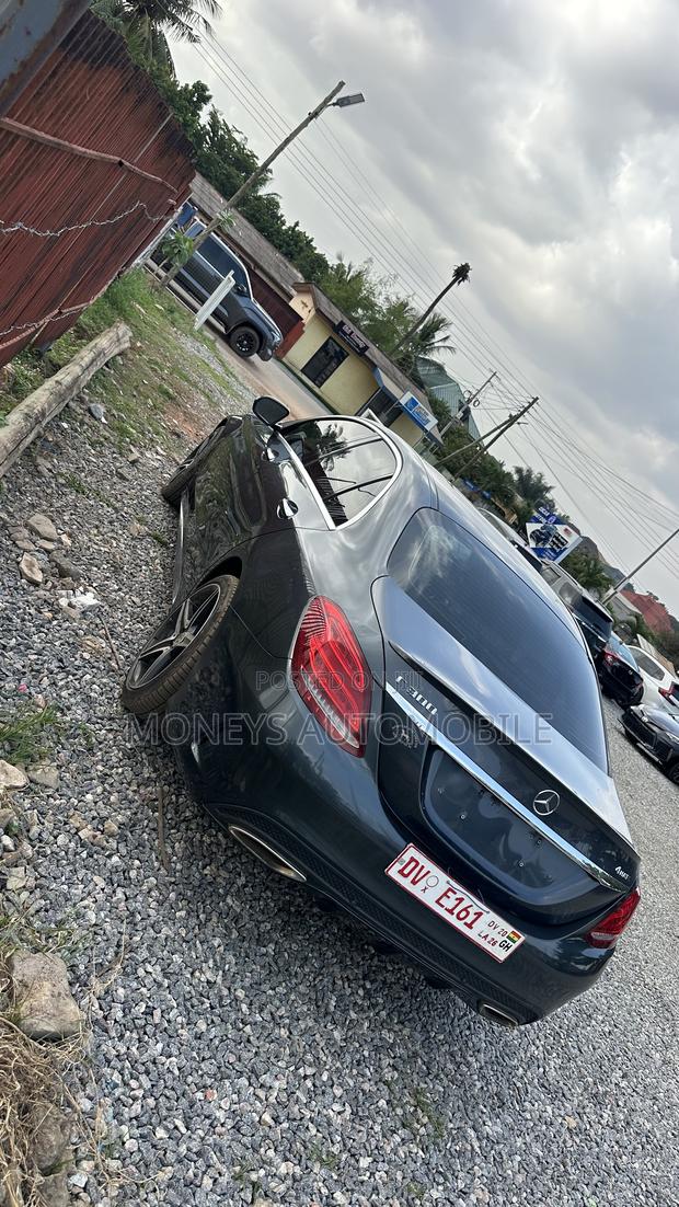 Mercedes-Benz C300 2018 Gray