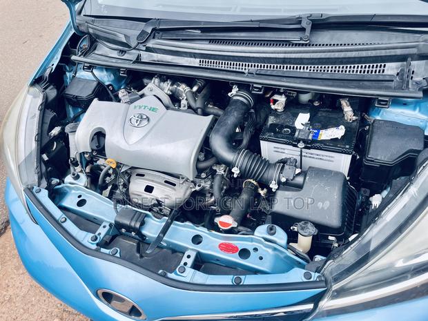 Toyota Vitz 2015 Blue